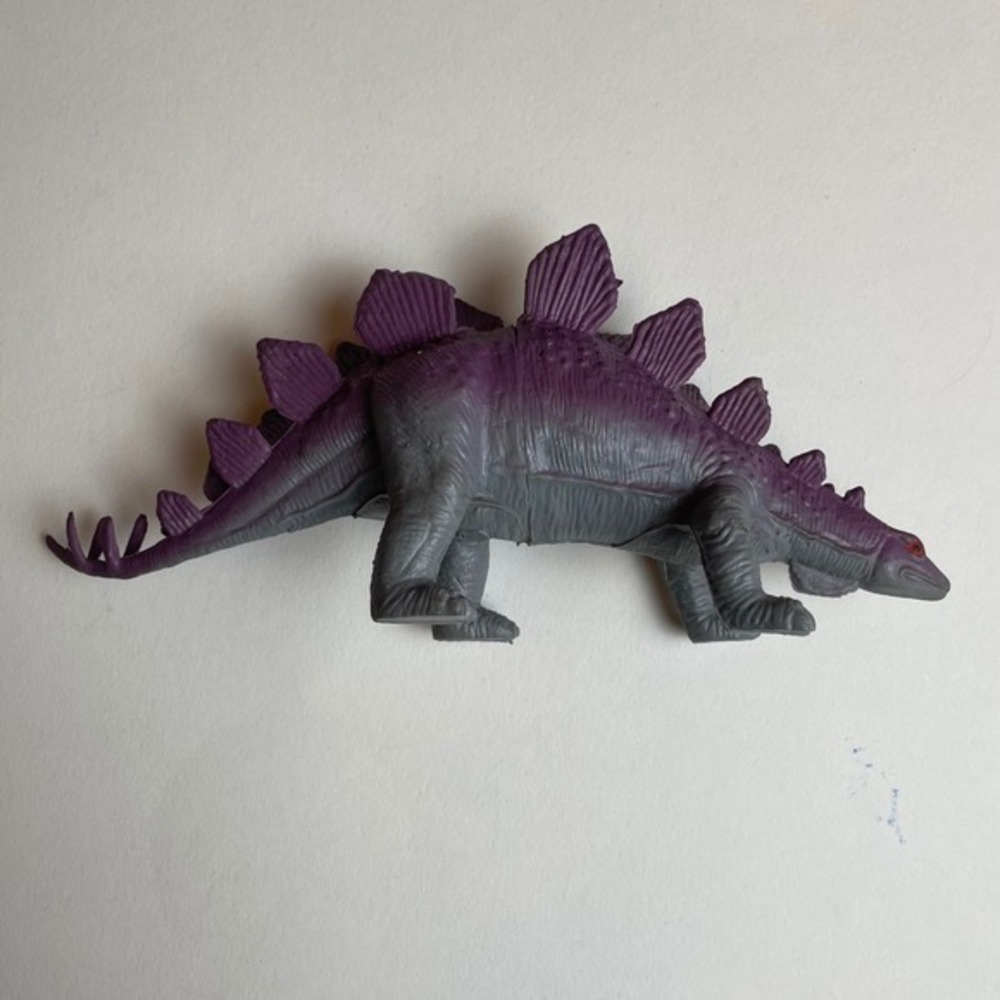 Imperial Toy‎ Stegosaurus Dinosaur Figure Purple Gray Vintage 1985